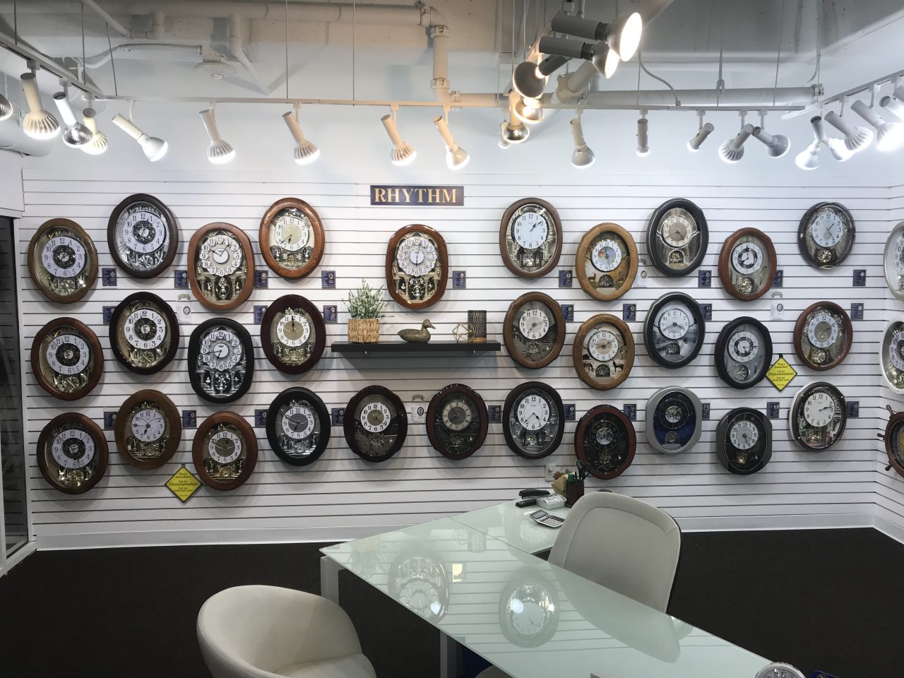 Showrooms/Shows Rhythm Clocks